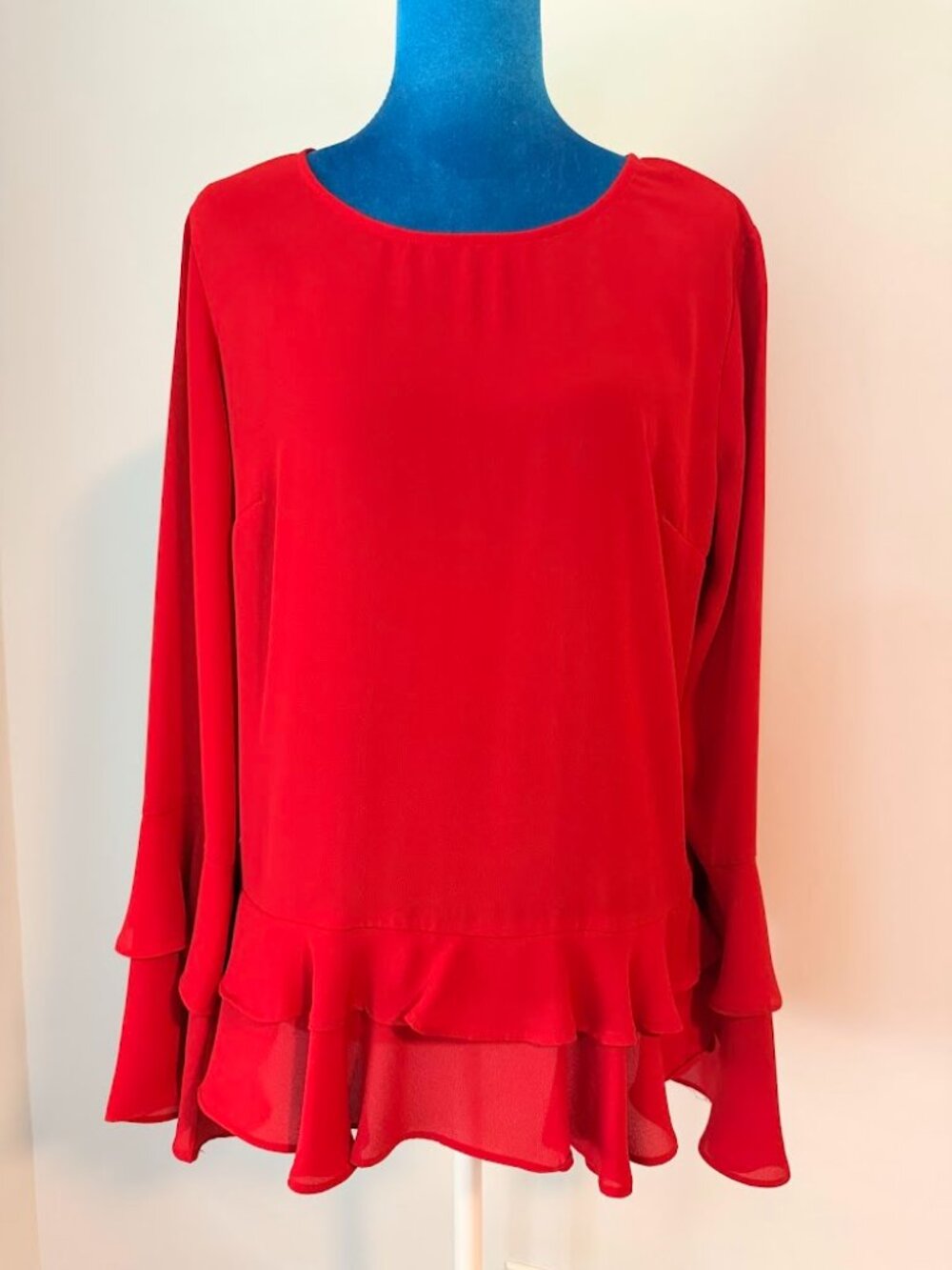 a.n.a Red Blouse Ruffle Hem Bell Sleeve Keyhole Back M